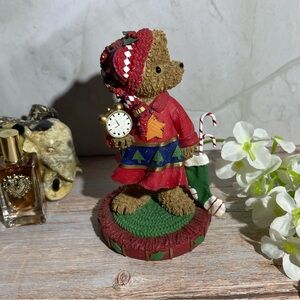 Kuddles Korner December Christmas Bear Figurine VTG 2002